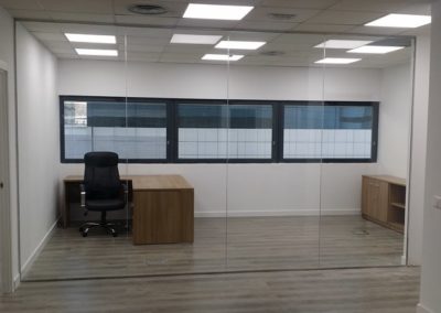 11 Oficinas vidrio laminado Av. Manoteras Mamparas de Oficina