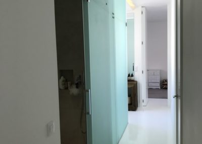 7 Cerramiento de cuarto de baño ducha y aseo. Vidrio mate Lista Madrid Mamparas de baño